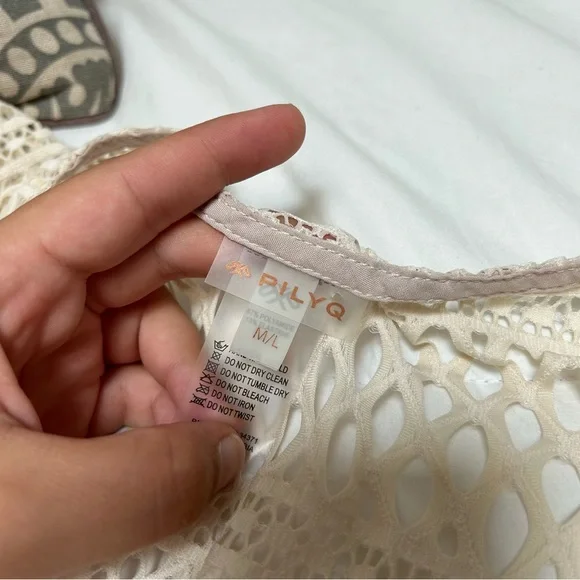 PILYQ Crochet Cover-up Dress size M/L - Picture 8 of 9